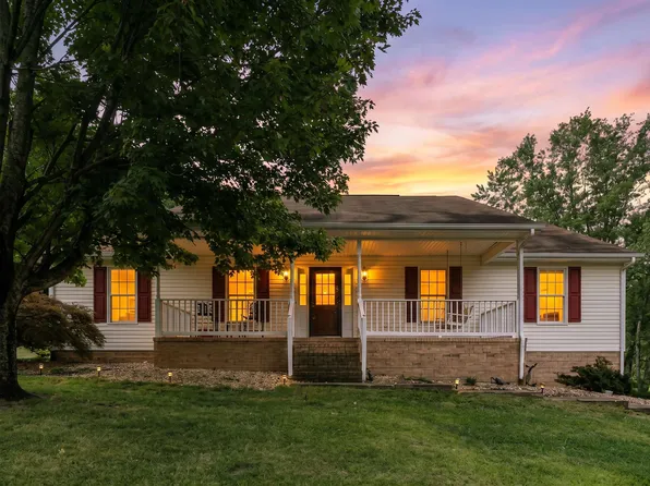 30 Lost Pond Ct, Fishersville, VA 22939