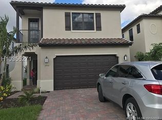 3593 W 97th St, Hialeah, FL 33018