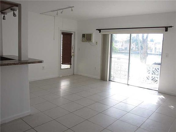 4th image of 8040 Tatum Waterway Dr APT 10