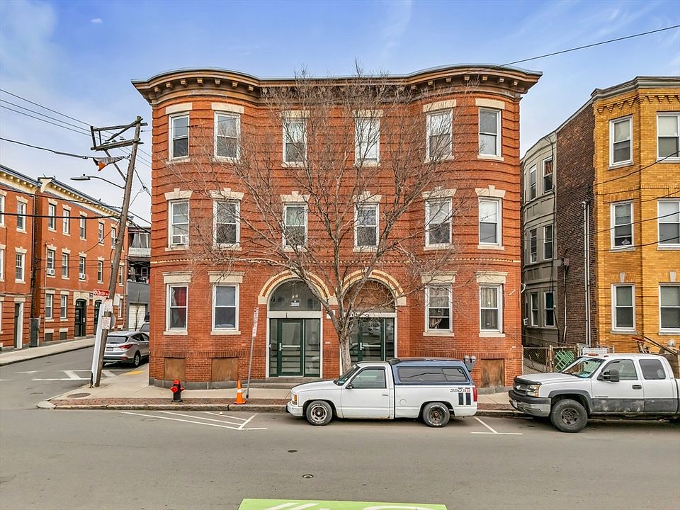 1st image of 139 Hawthorne St
