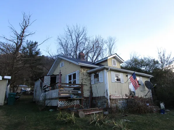 215 Okolona Dr, Erwin, TN 37650