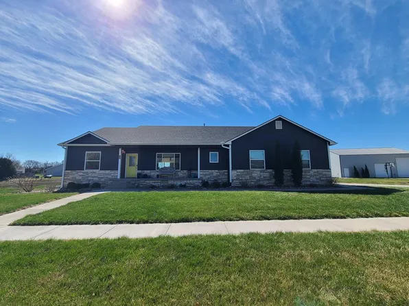 425 W Garfield St, Lindsborg, KS 67456
