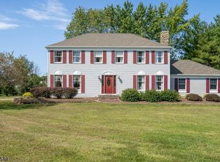 18 Rittenhouse Cir, Flemington, NJ 08822