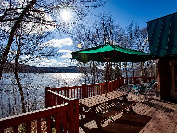 4th image of 486 Lake Rd