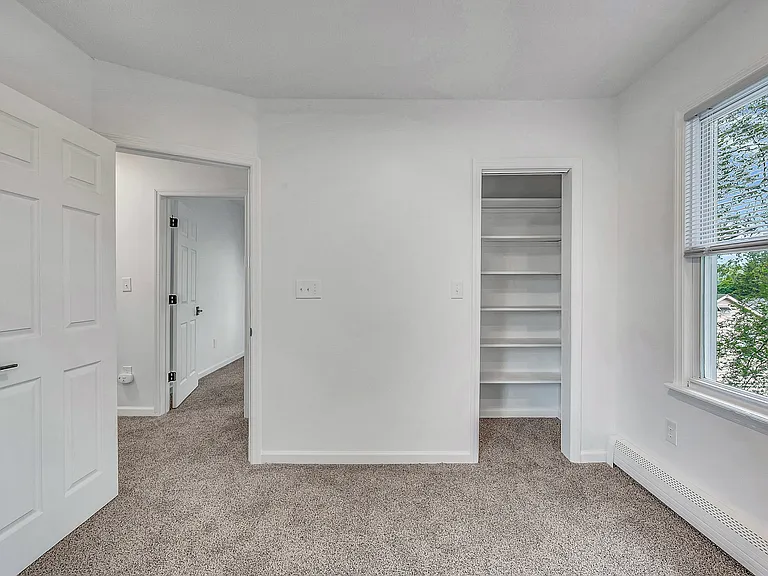 28 Rock St — Photo 14