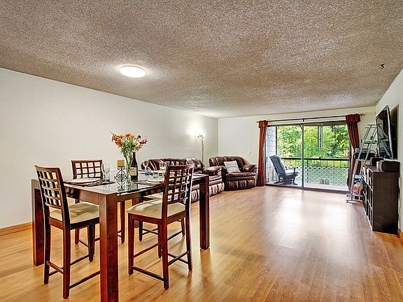 3rd image of 6858 139th Ave NE APT 706