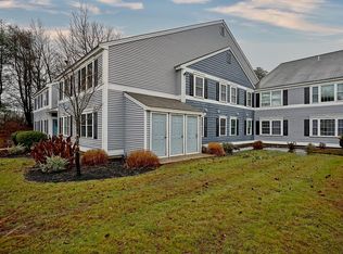 313 Springbrook Cir, Portsmouth, NH 03801