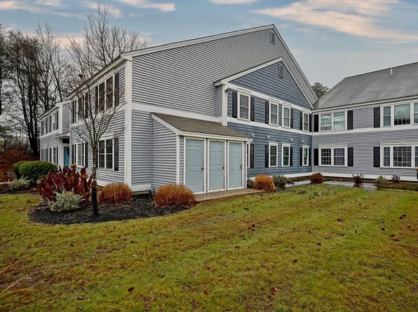 313 Springbrook Circle, Portsmouth, NH 03801