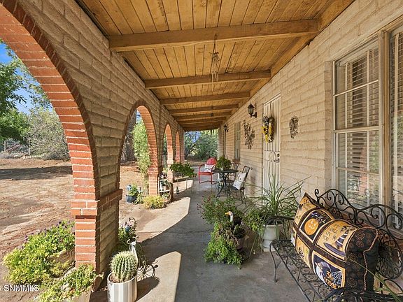 3rd image of 3550 Coral Rd #1