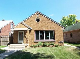 4686 W Scranton Pl, Milwaukee, WI 53216