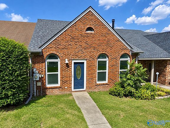 3rd image of 428 Carridale St SW