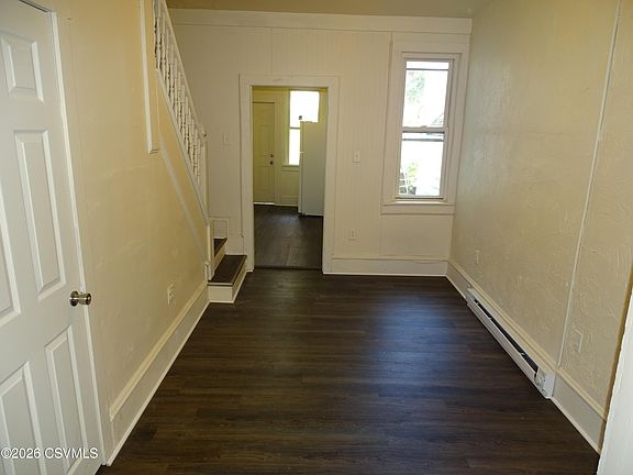 5th image of 305 W 2nd St