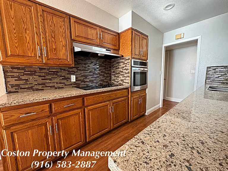 2265 Arliss Way — Photo 3
