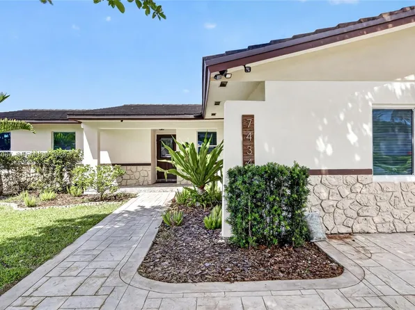 7434 SW 129th Ct, Miami, FL 33183