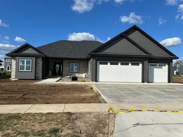 2009 Mulberry St, Sauk City, WI 53583