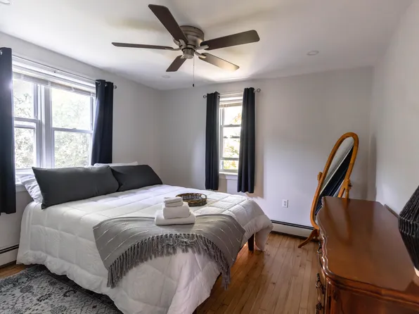 11 Atlantic St #2, Newport, RI 02840