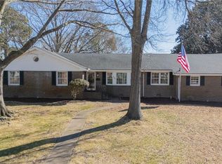 216 Overholt Dr, Virginia Beach, VA 23462