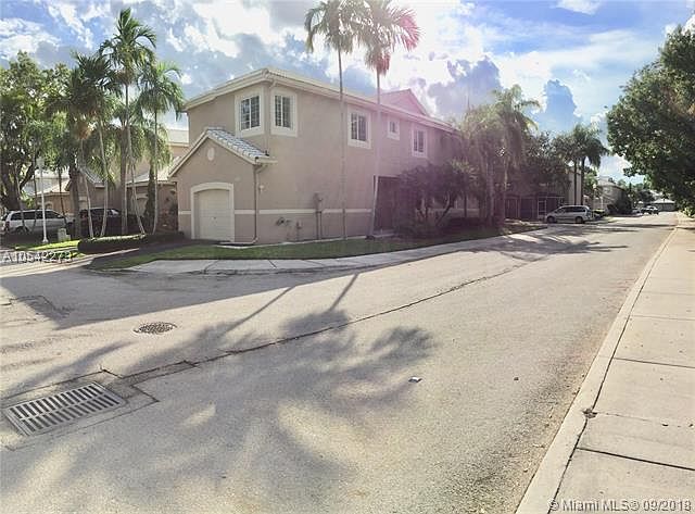 NEW Kitchen, NEW Appliances, NEW Bathrooms - Best Schools in Weston
