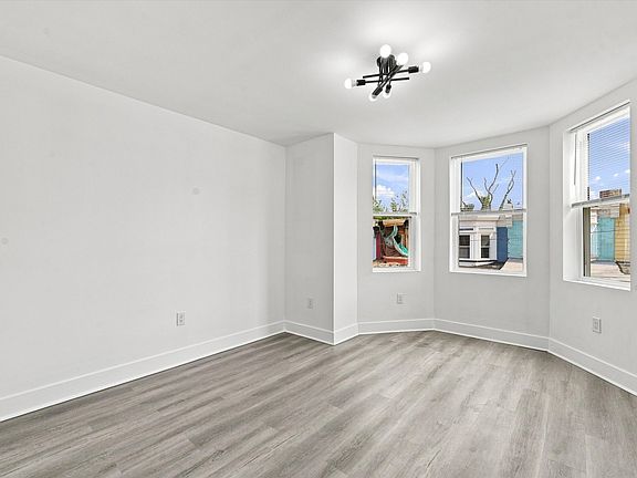 4th image of 5729 Hadfield St #1