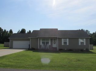 12045 Hidden Meadow Ln, Dexter, MO 63841
