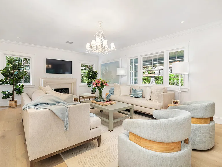 142 Seabreeze Ave — Photo 8
