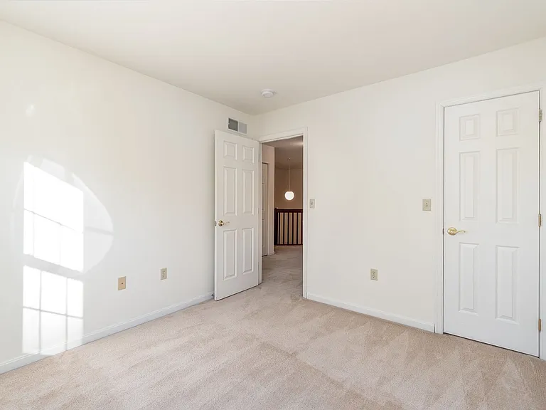 127 Cardinal Ln — Photo 22