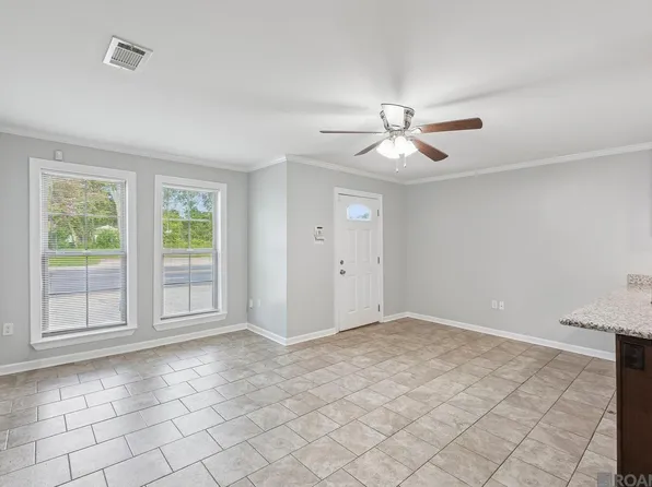 3228 N Foster Dr, Baton Rouge, LA 70805