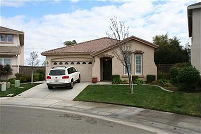 1st image of 270 Mahonia Cir