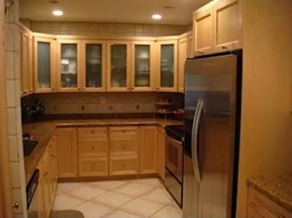 151 Crandon Blvd APT 204, Key Biscayne, FL 33149