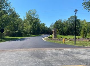 5010 Lily Ridge Ct, Defiance, MO 63341