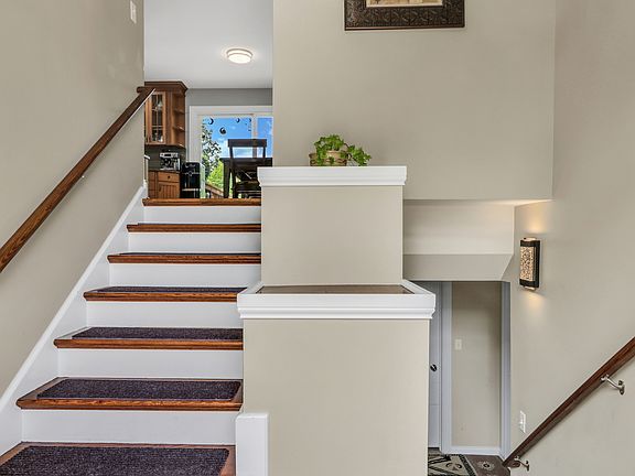 5th image of 1206 E Park Ave