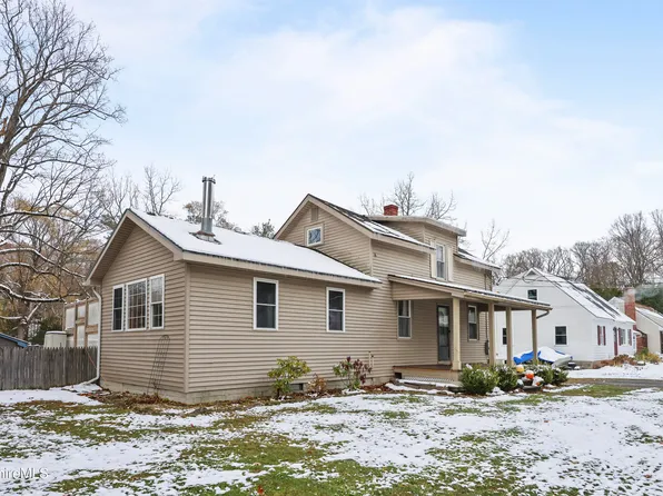 55 Newton Ave, Pittsfield, MA 01201