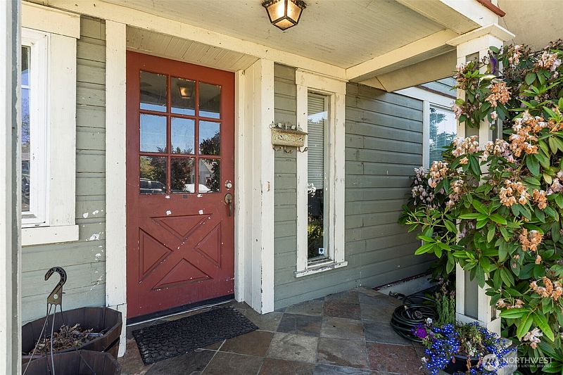 5th image of 1208 W Pear Street