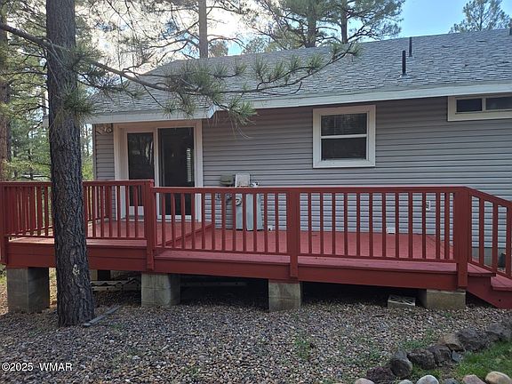 4th image of 821 N 47th Dr