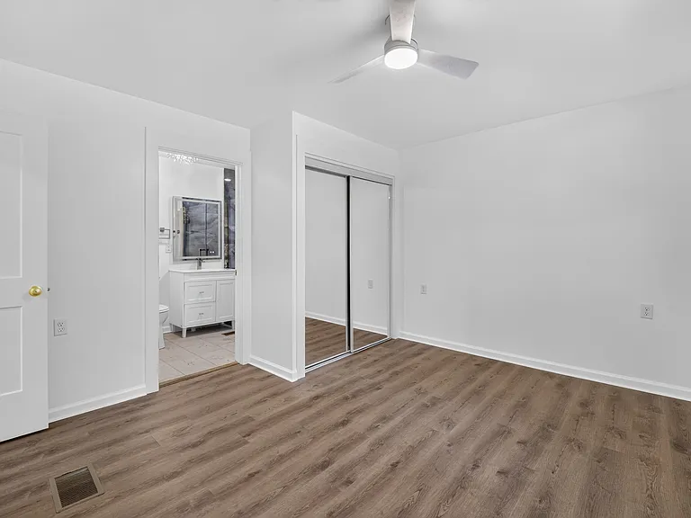 324 Walnut St — Photo 10
