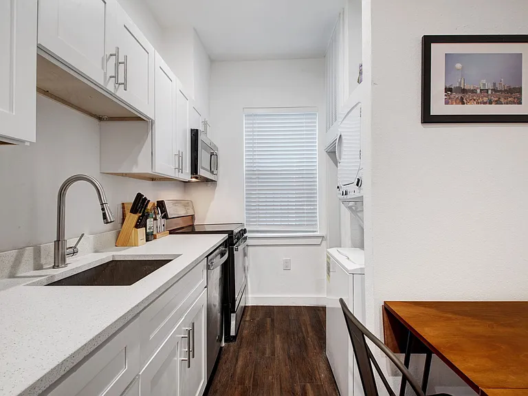 Avia Apartments — Photo 8