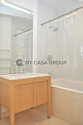 Rented by NY Casa Group | media 20