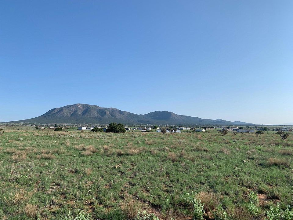 1st image of 22 Northland Meadows Pl