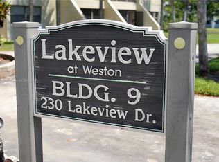 230 Lakeview Dr APT 102, Fort Lauderdale, FL 33326
