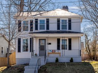 26 Dover St, Staunton, VA 24401