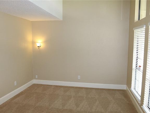 3rd image of 1874 Tucson Dr