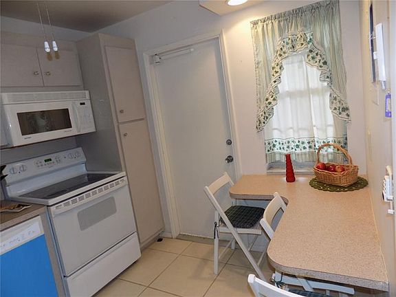 4th image of 3351 S Palm Aire Dr APT 104