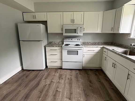 2nd image of 1314 Willowbrook Rd