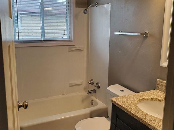 5th image of 1511 W 4th St #13761383