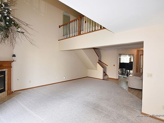 4th image of 1720 Lexington Dr