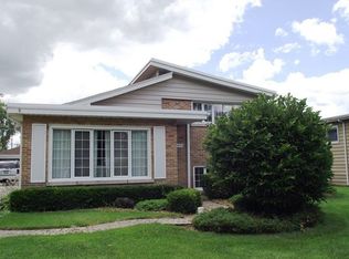 5427 Aimee Ct, Oak Forest, IL 60452