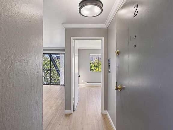 2nd image of 1441 Sacramento St #2