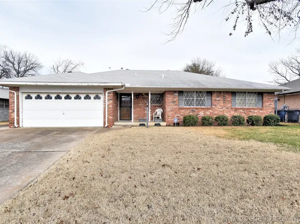 10717 E 28th Pl, Tulsa, OK 74129