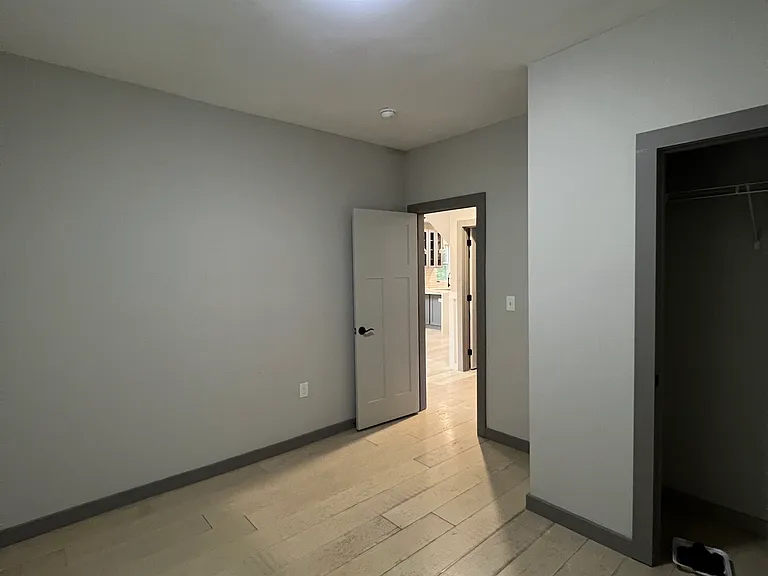 1817 Woodbine Ave — Photo 19