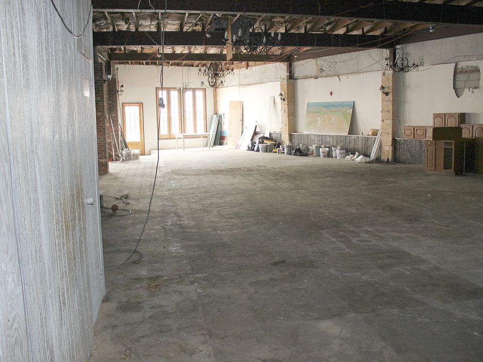 Building Photo 4